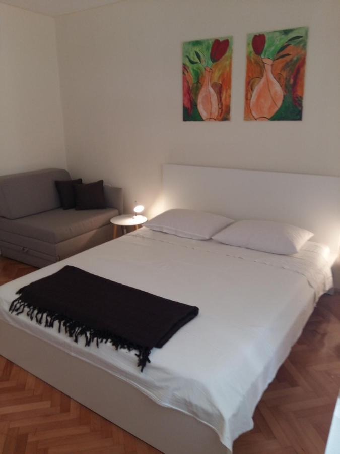 Spacious Room Near Beach W Private Bathroom Trogir Kültér fotó
